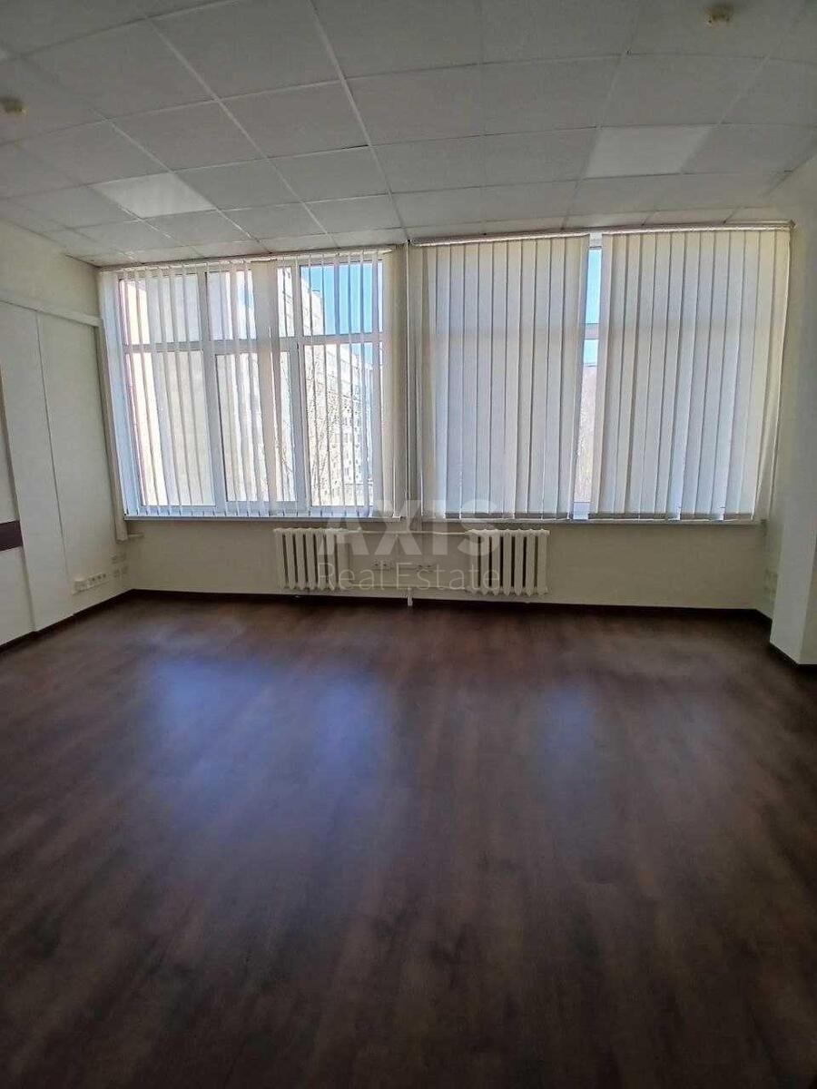 Офис ул. Кутузова 18/7, 121м20