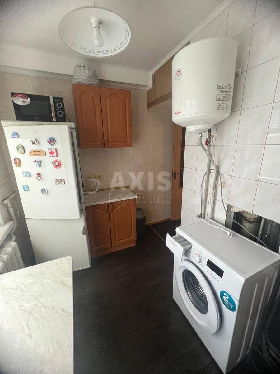 2k apartment vul. Bratyslavs'ka 183