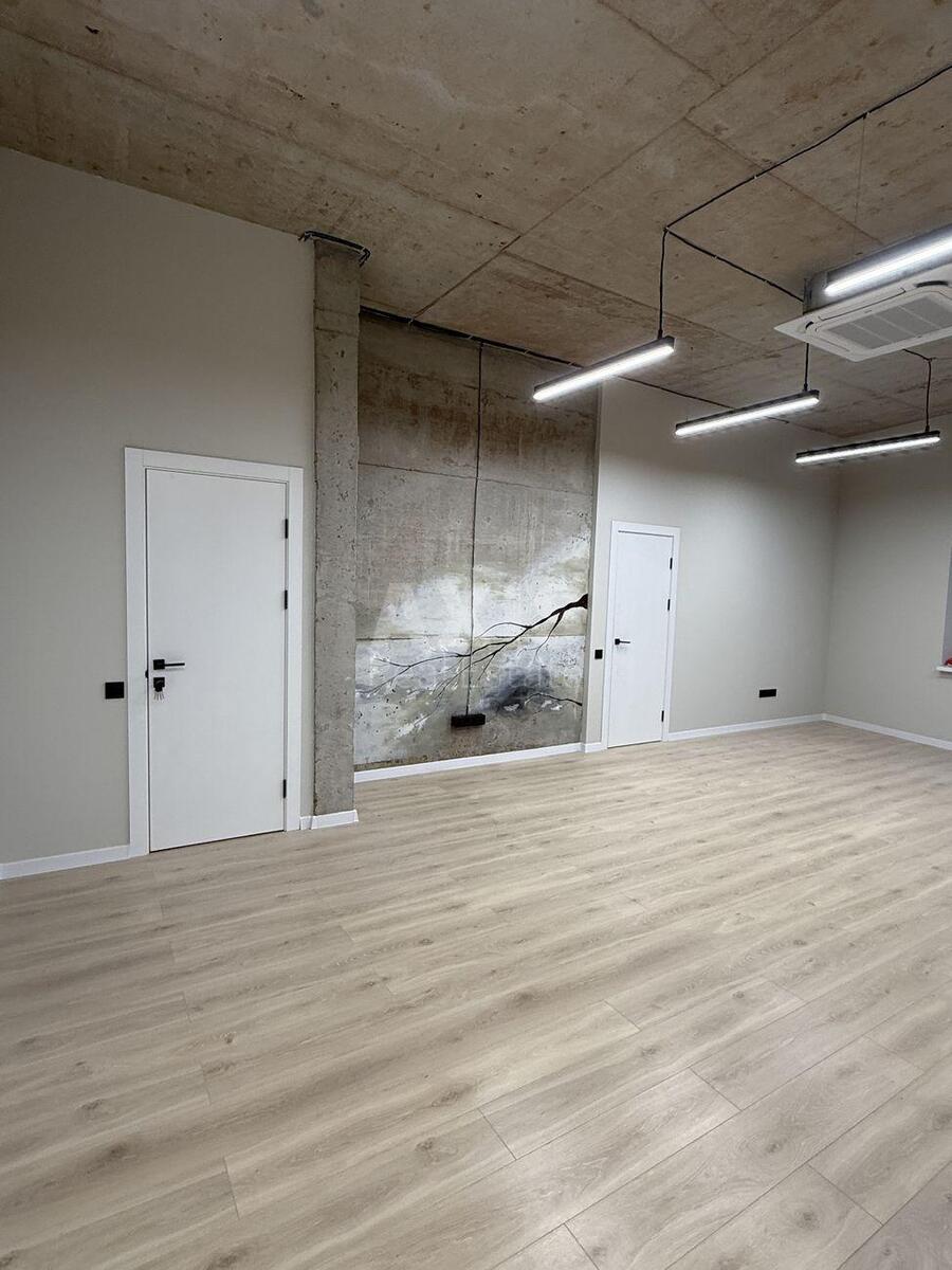 Office vul. Sichovyh Stril'civ 21, 53m2589163