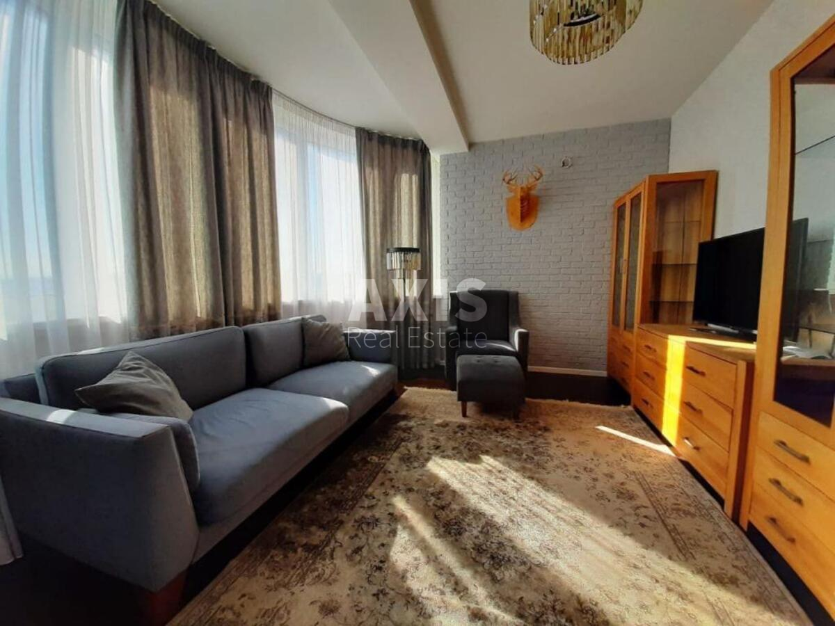 3к квартира ул. Вышгородская 451