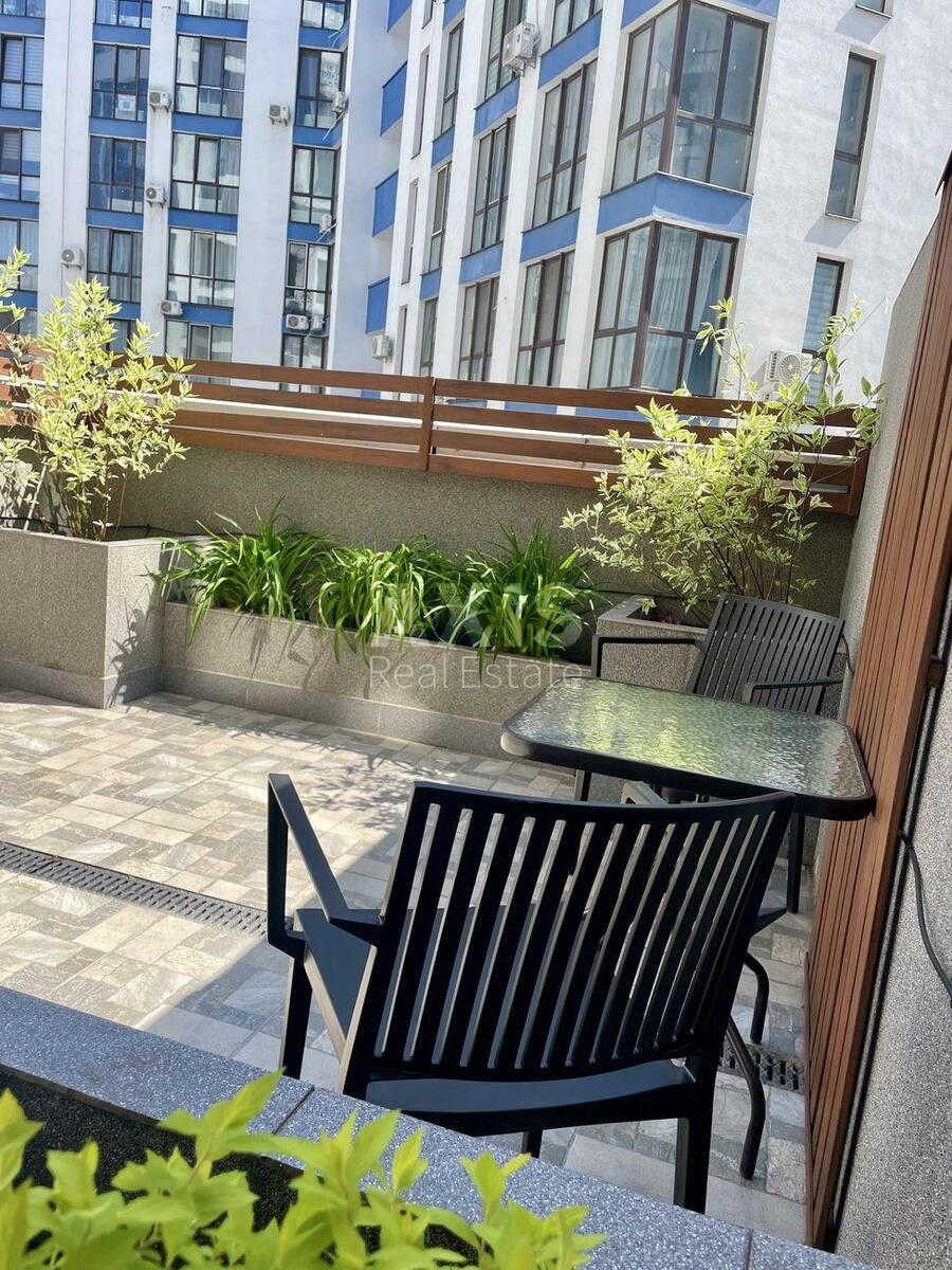 1k apartment vul. Central'na 194