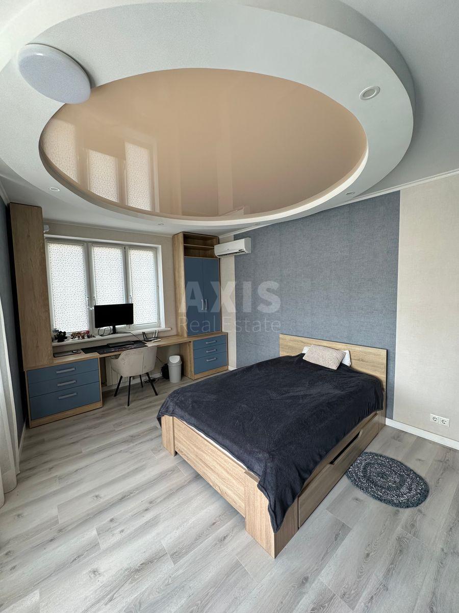 3k apartment vul. Urlivs'ka 11/448