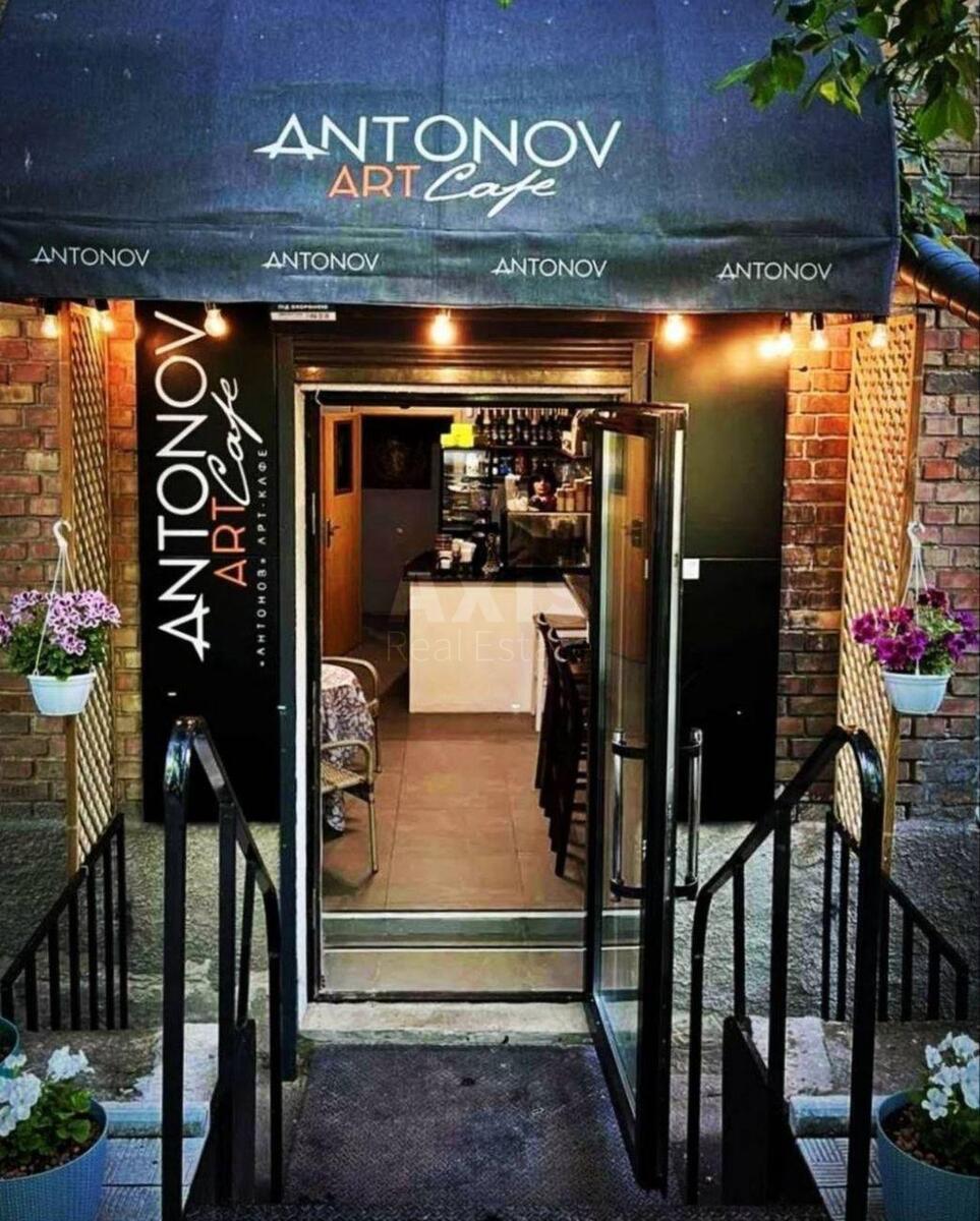 Trade object vul. Antonova Aviakonstruktora 10, 55m260386