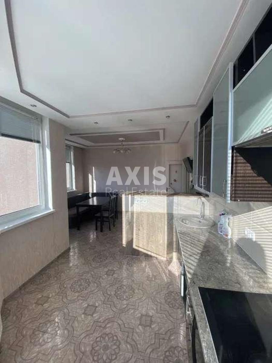 3k apartment vul. Yulia Zdanovska 46/12