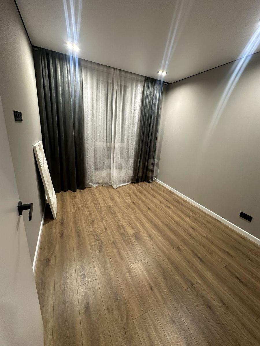 3k apartment vul. Pivnichno-Syrec'ka 19