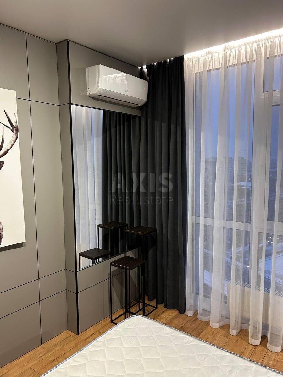 1k apartment pr-t Komarova Kosmonavta 9Б8