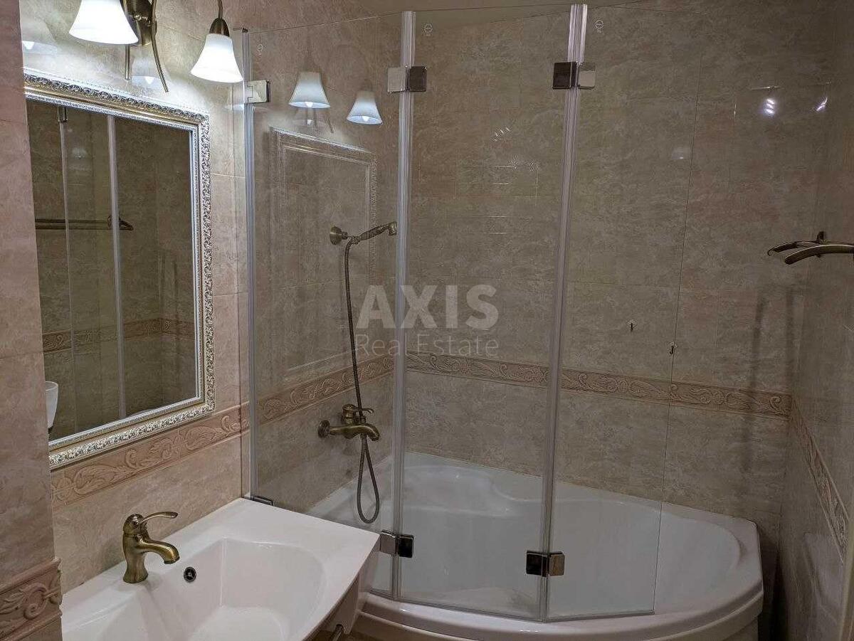2k apartment vul. Antonovycha 1658