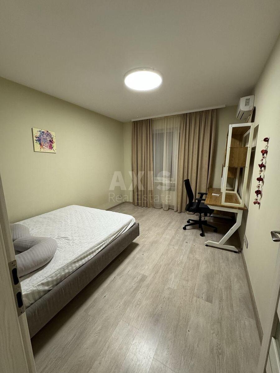 1k apartment vul. Koloskova 1Б596543