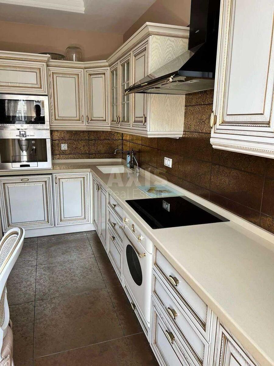 4k apartment vul. Shhekavyc'ka 30/39596760