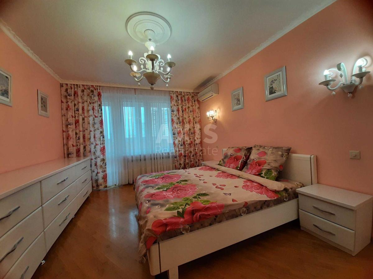 4k apartment pr-t Lobanovs'kogo 4Ж12