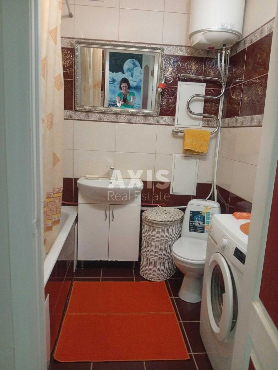 1k apartment vul. Kondratjuka Jurija 7560028