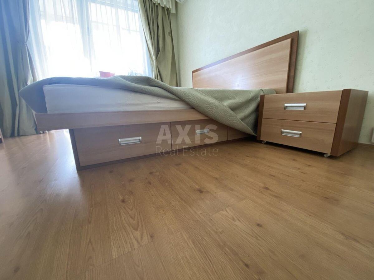 2k apartment pr-t Glushkova Akademika 17615775