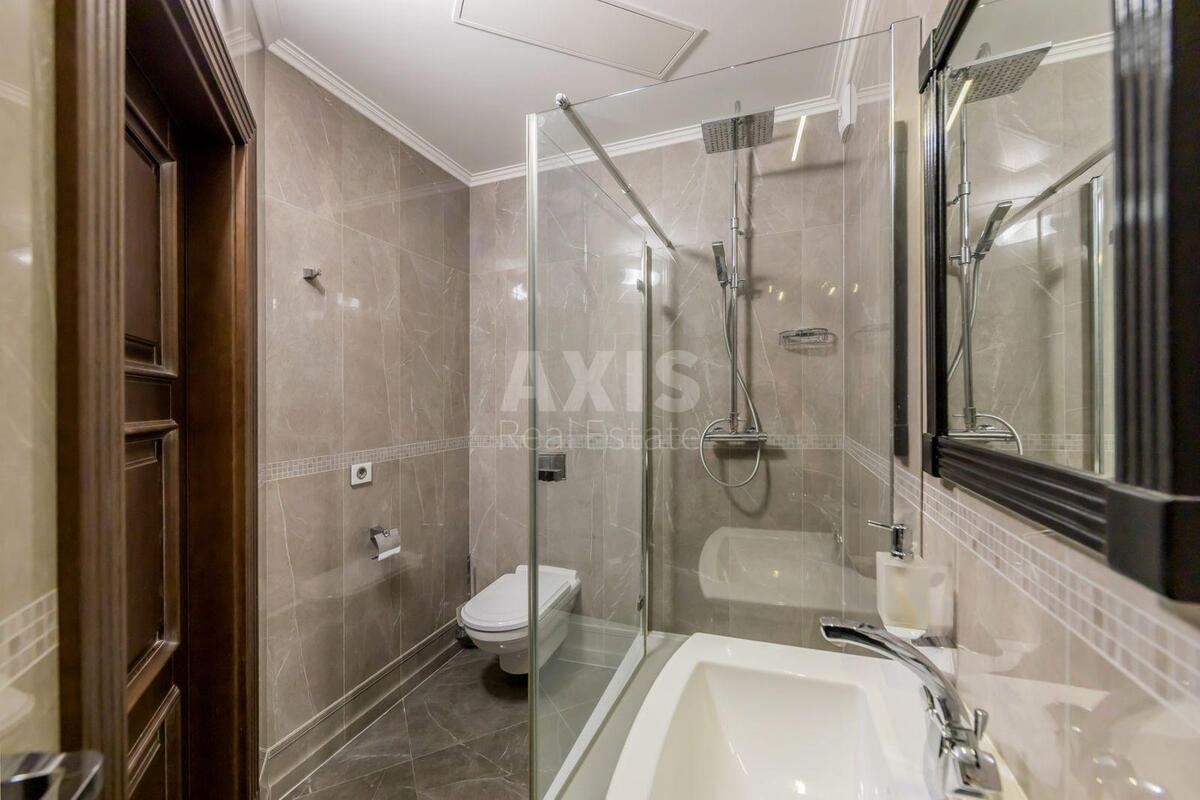 4k apartment vul. Zvirynec'ka 4710
