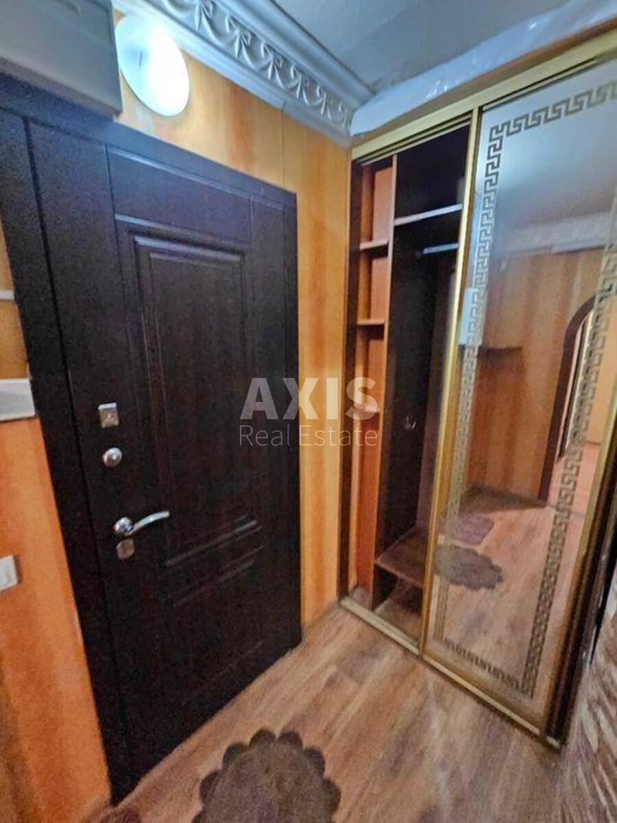 1k apartment vul. Strokacha Tymofija 9
