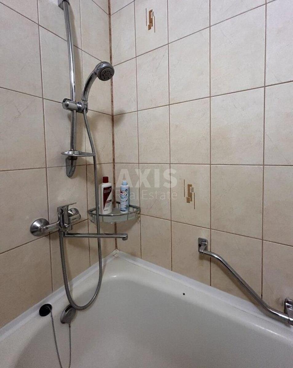 1k apartment vul. Bal'zaka Onore de 564
