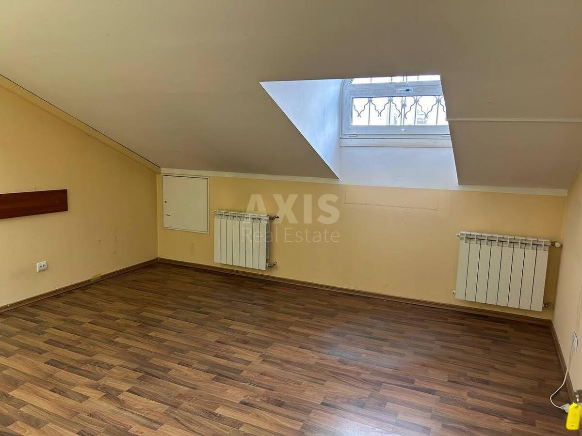 Office vul. Saksagans'kogo 111А, 697m20