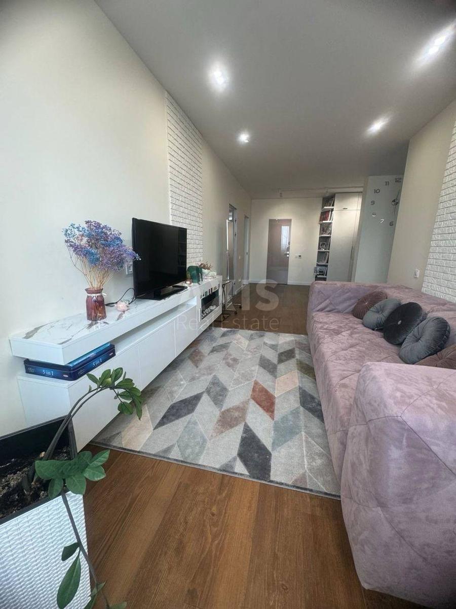 3k apartment vul. Andrjushhenka Grygorija 6Г5