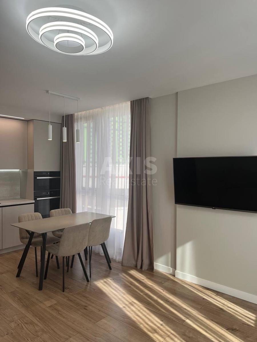 3k apartment nab. Dniprovs'ka 156