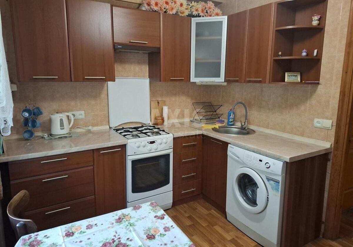 2к квартира вул. Мілютенка 15А