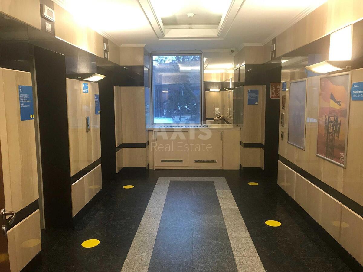 Office vul. Degtjarivs'ka 53, 400m22