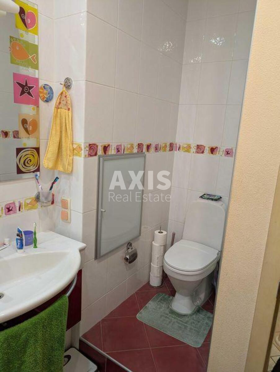 2k apartment vul. Dmytrivs'ka 692
