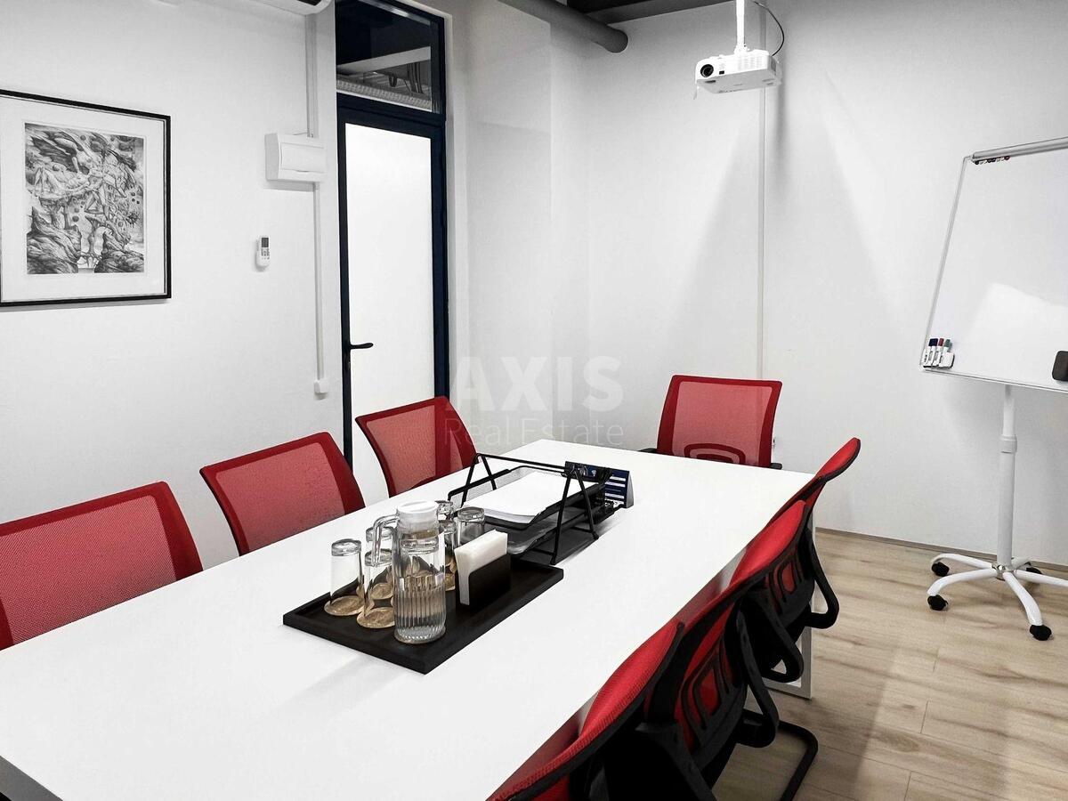 Office vul. Rustaveli Shota 11, 34m22