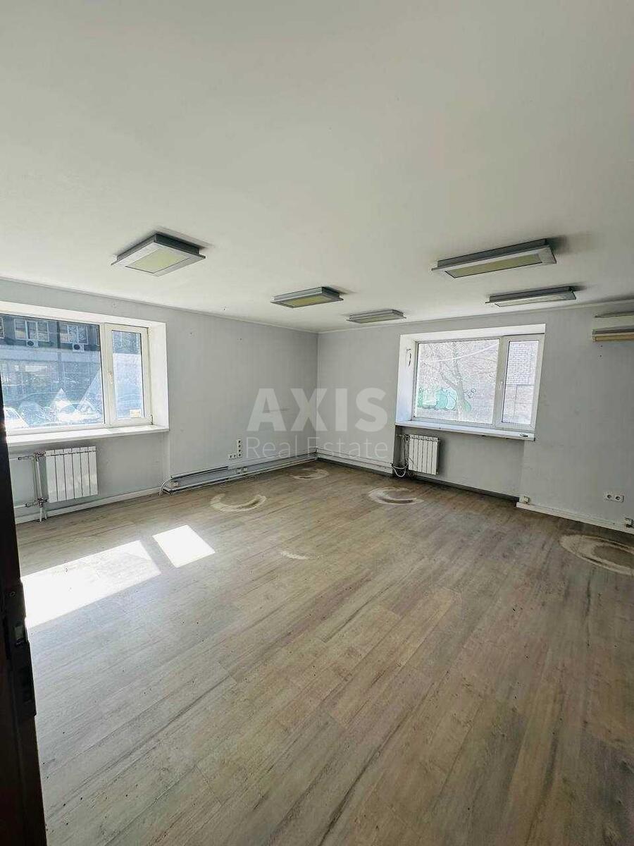 Объект торговли ул. Куреневская 15А, 725м20