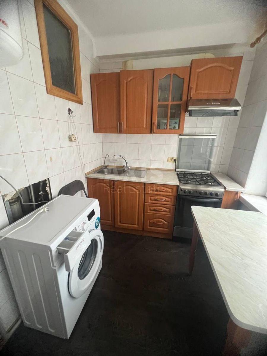 2k apartment vul. Bratyslavs'ka 184