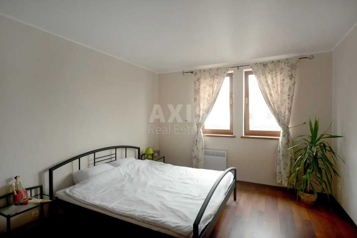 4k apartment vul. Volodymyrs'ka 454
