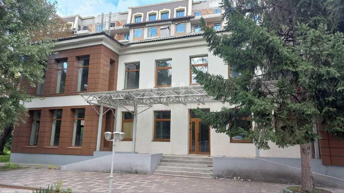 Объект торговли ул. Почайнинская 18, 560м258875