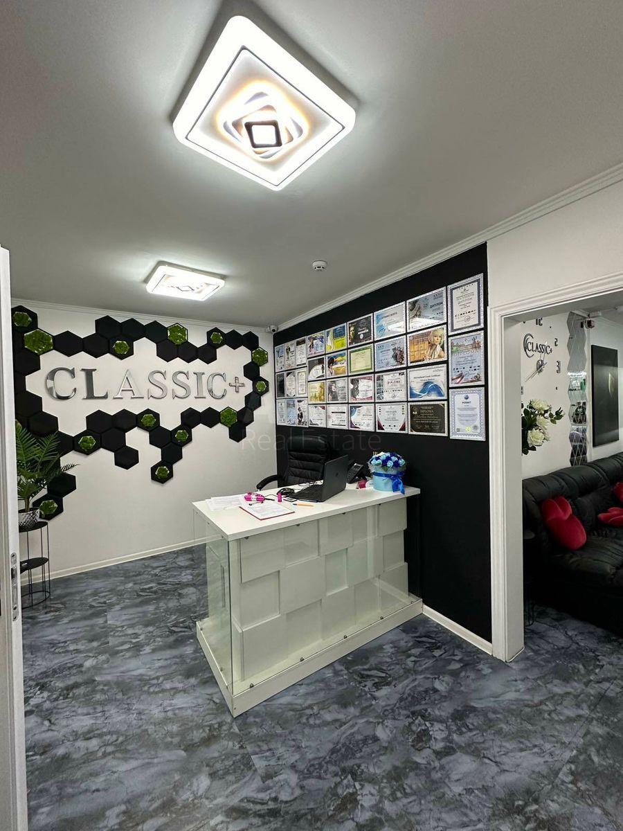 Office bul. Darnyc'kyj 8, 258m21