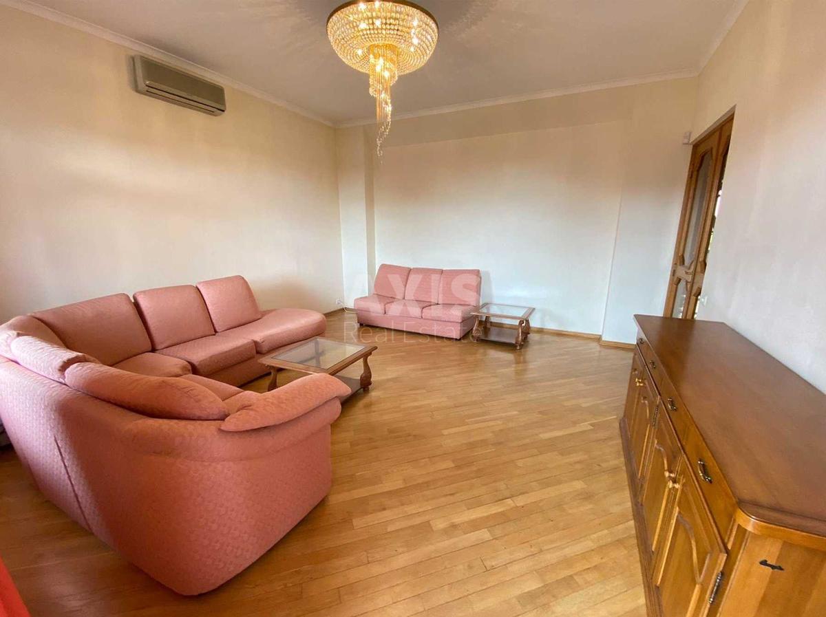 3k apartment pl. Tolstogo L'va 250