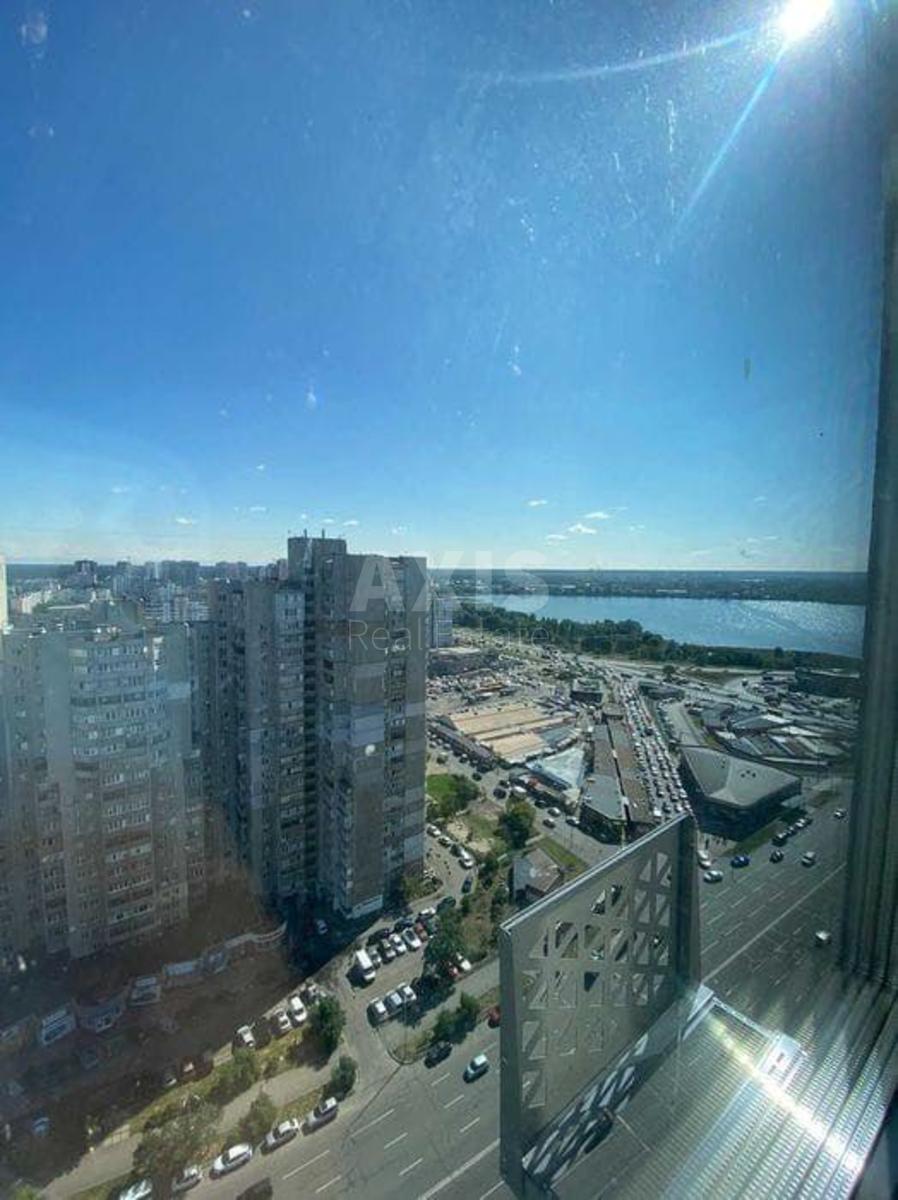1k apartment vul. Revuc'kogo 400