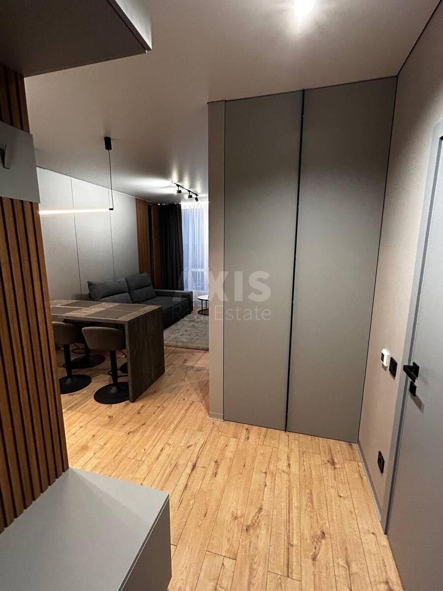1k apartment pr-t Komarova Kosmonavta 9Б9
