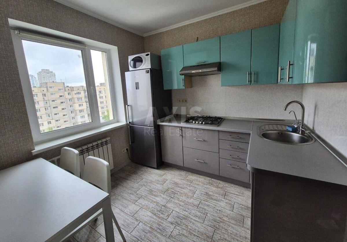 2k apartment vul. Makii'vs'ka 10А