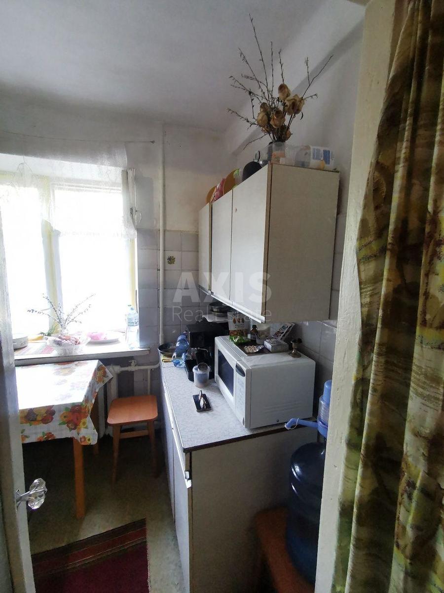 3k apartment nab. Rusanivs'ka 10