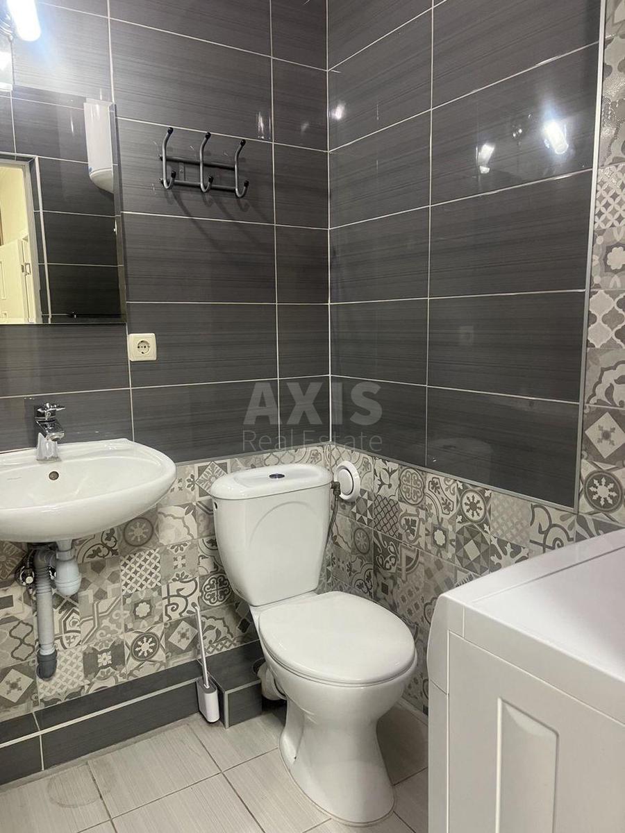 1k apartment vul. Olevs'ka 114