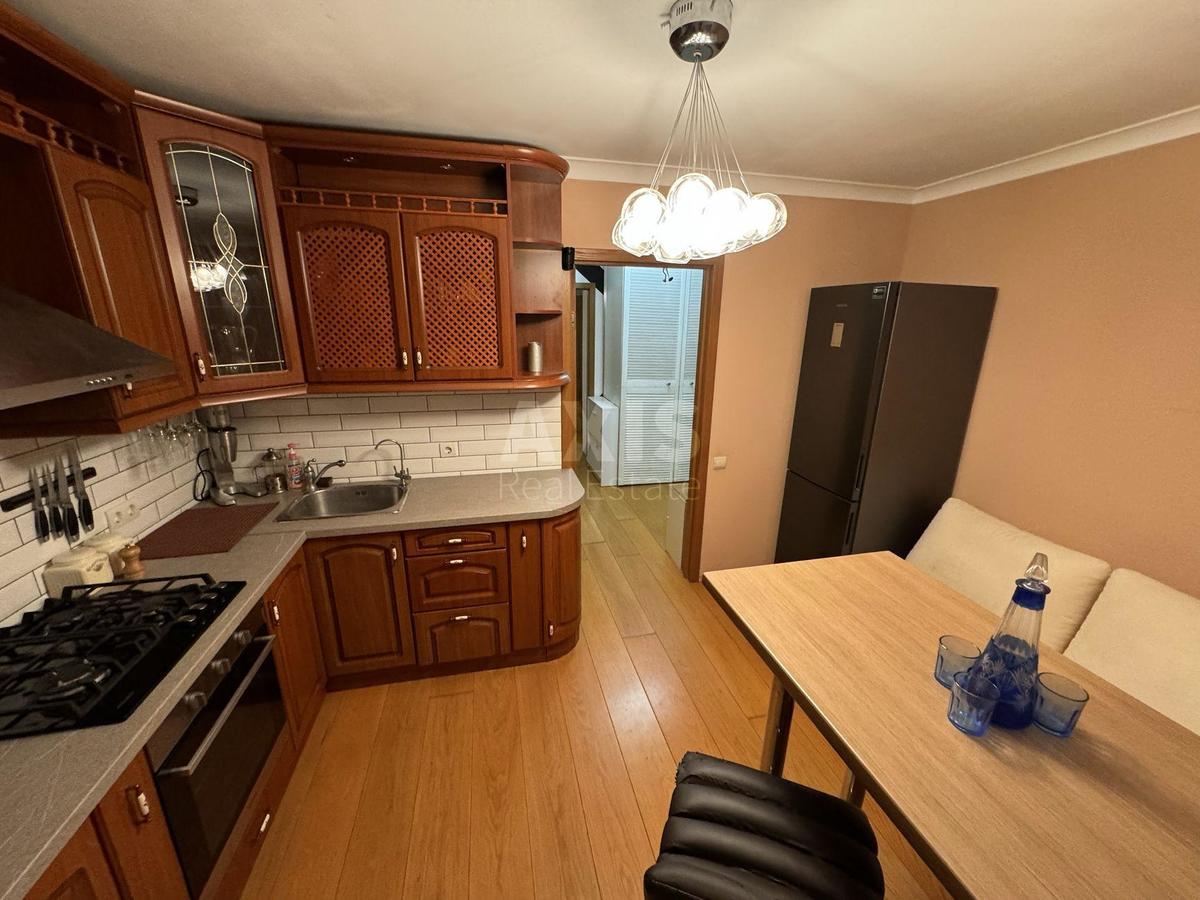 1k apartment vul. Saljutna 2Б