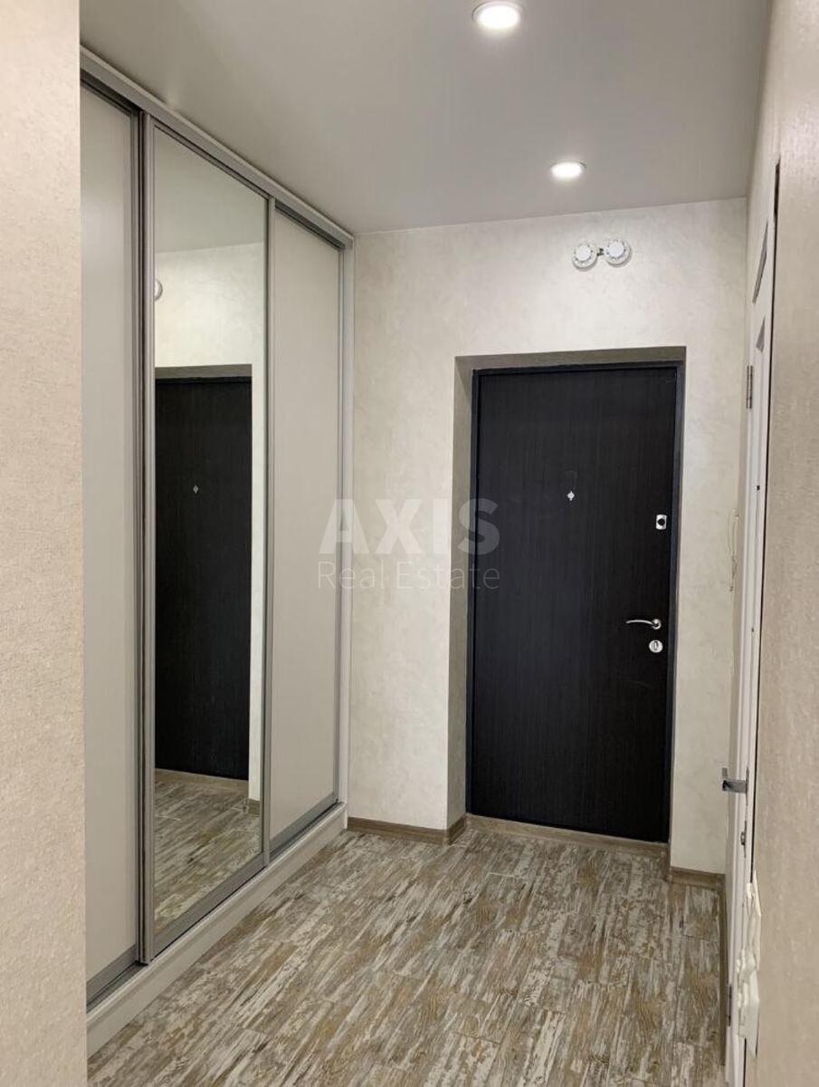 1k apartment vul. Predslavyns'ka 533