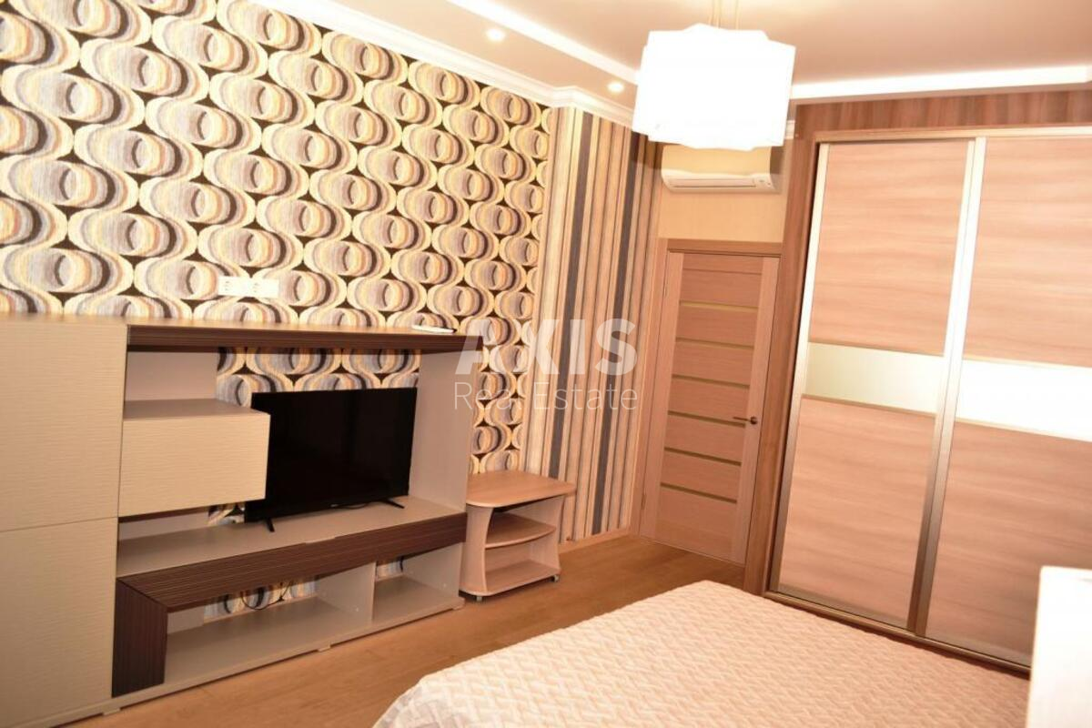 1k apartment vul. Dragomyrova Myhajla 204