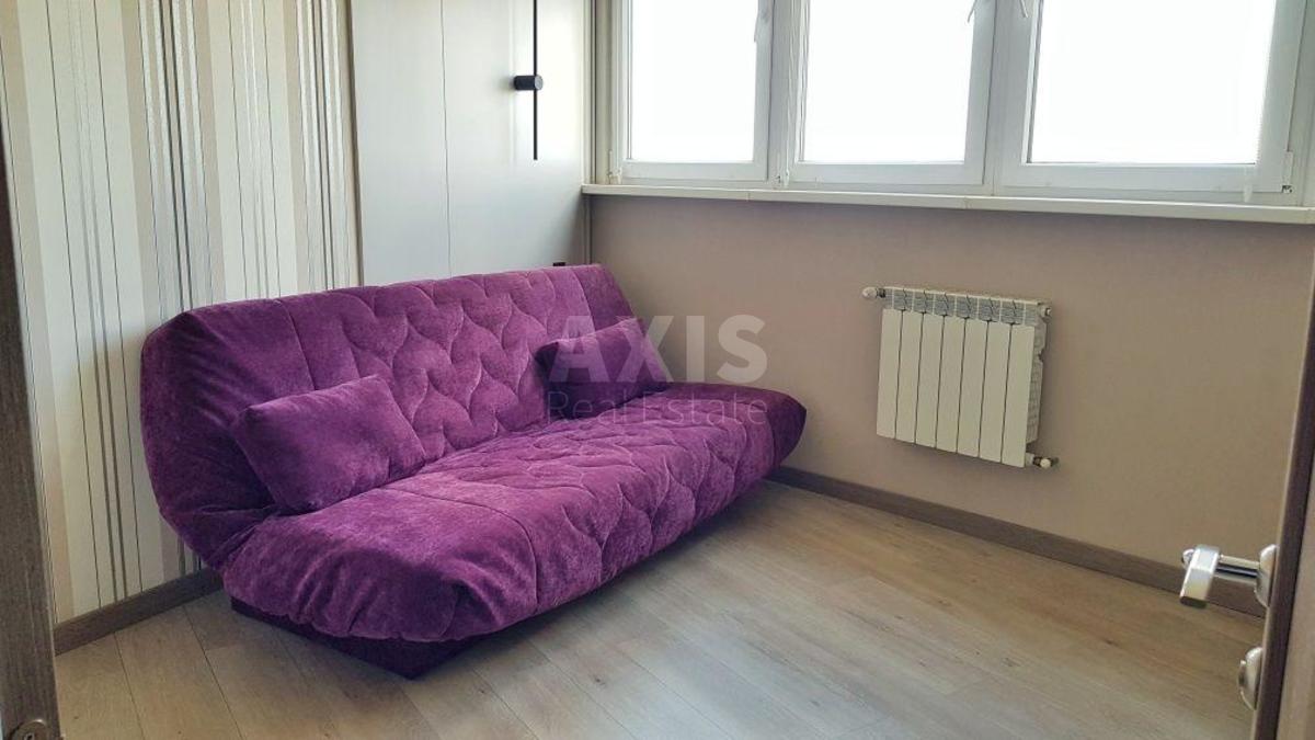 3k apartment vul. Sikors'kogo Igorja Aviakonstruktora 43