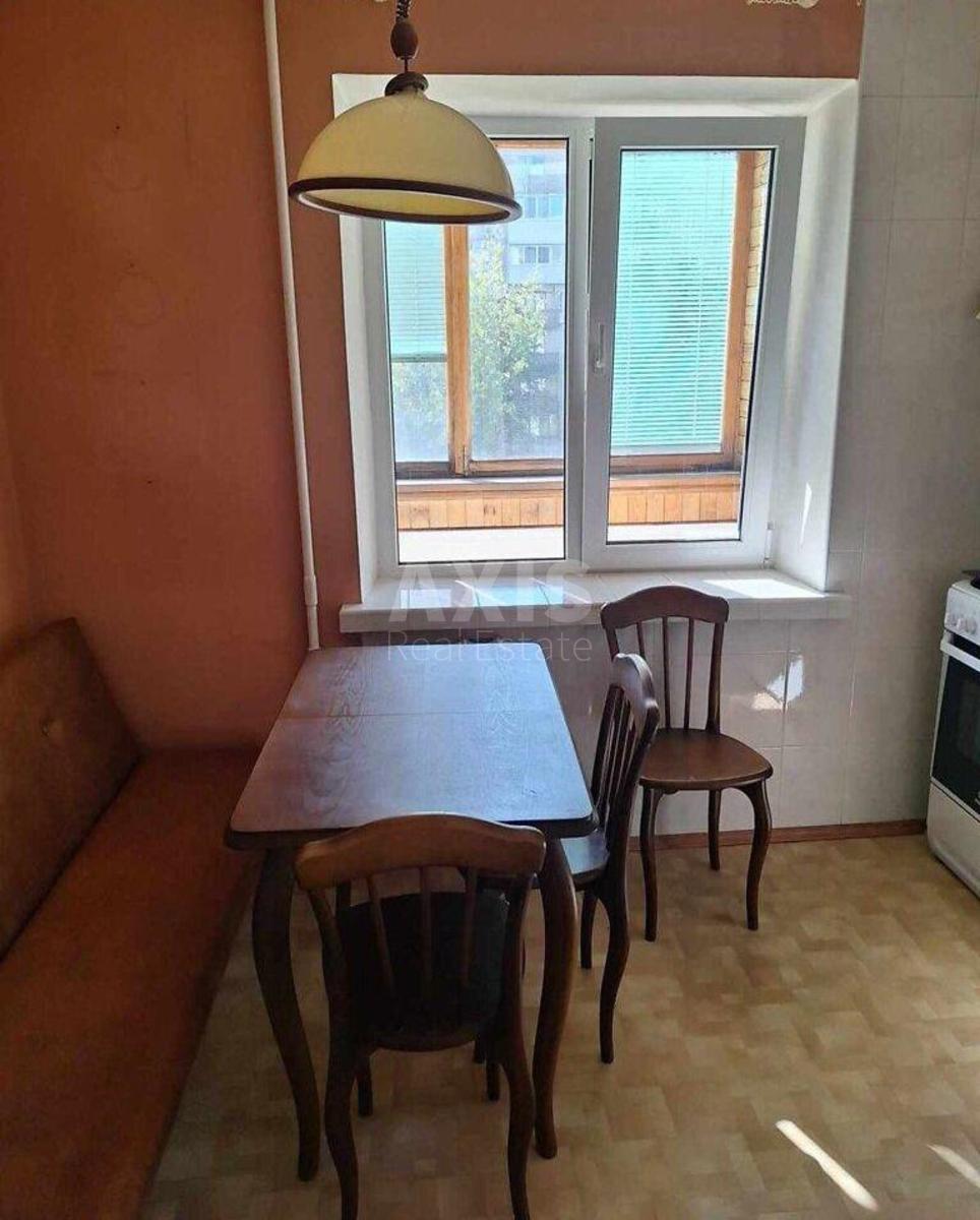 2k apartment vul. Entuziastiv 19/12