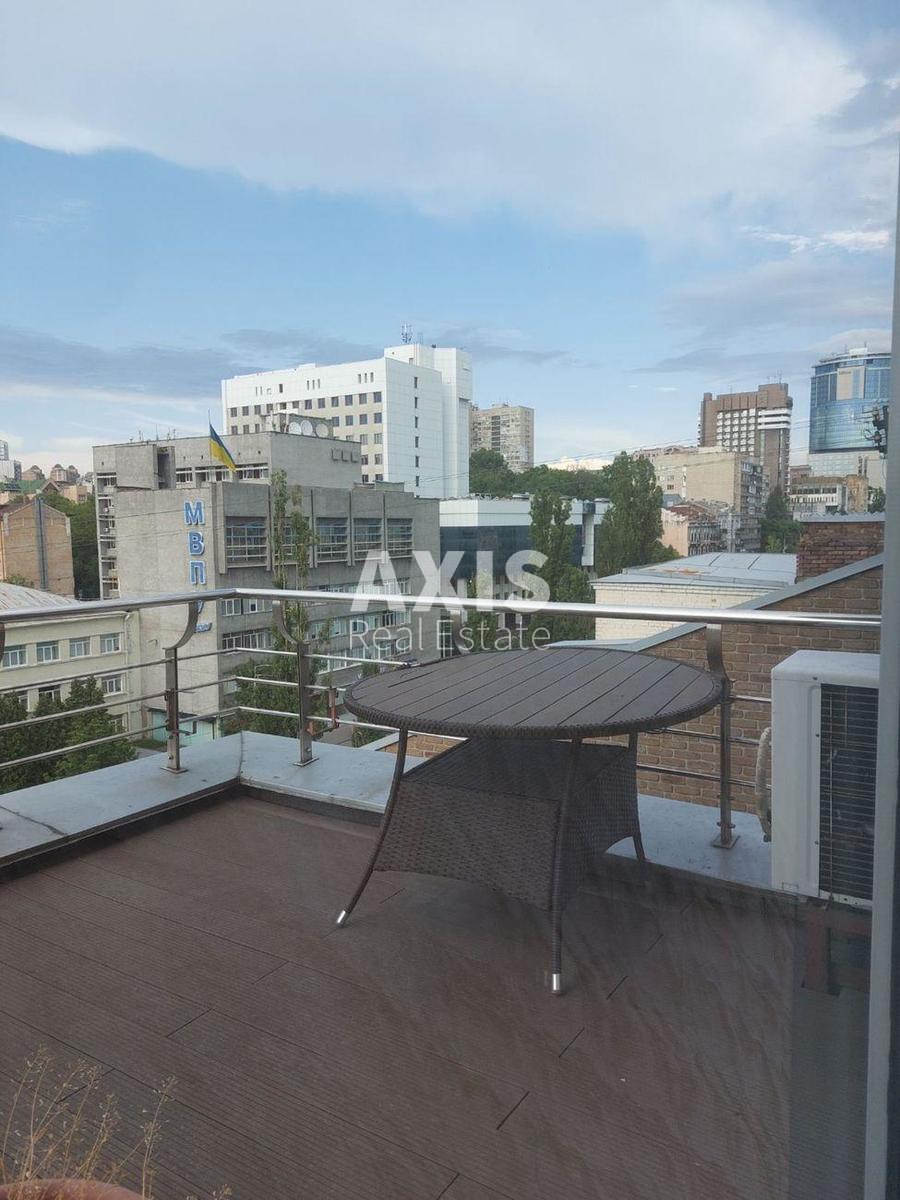 Office bul. Shevchenka Tarasa 33Б, 137m2