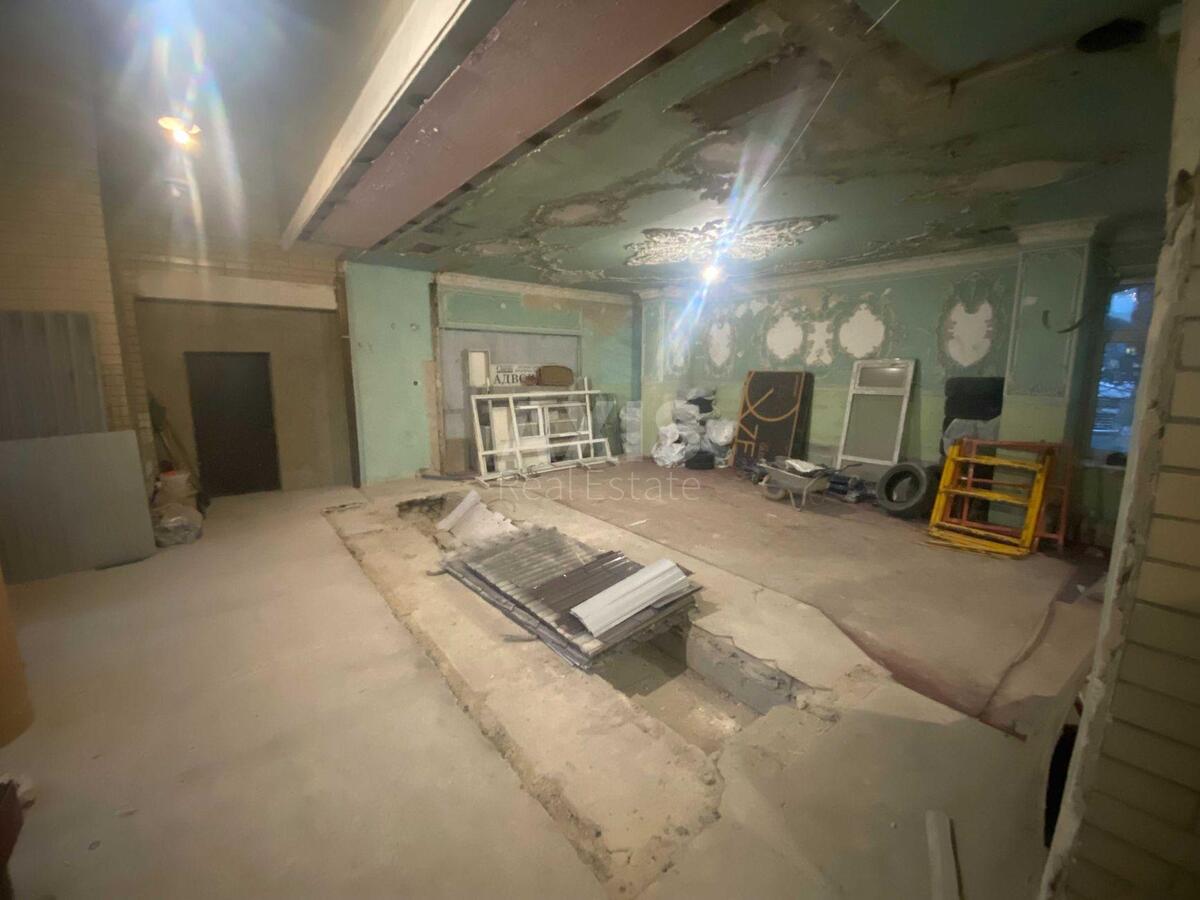Service object vul. Antonovycha 125В, 310m2568349