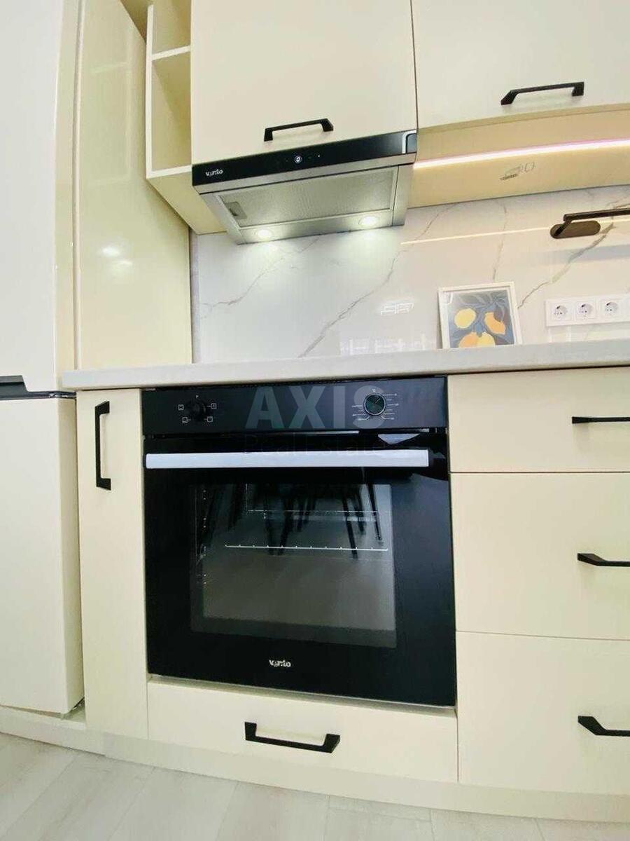 1k apartment vul. Rodyny Kristeriv 160