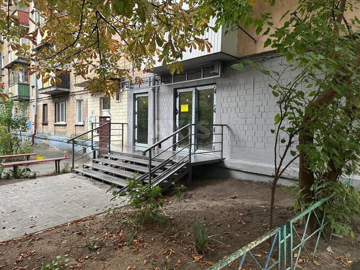 Объект торговли ул. Ольжича 9, 45м2626090