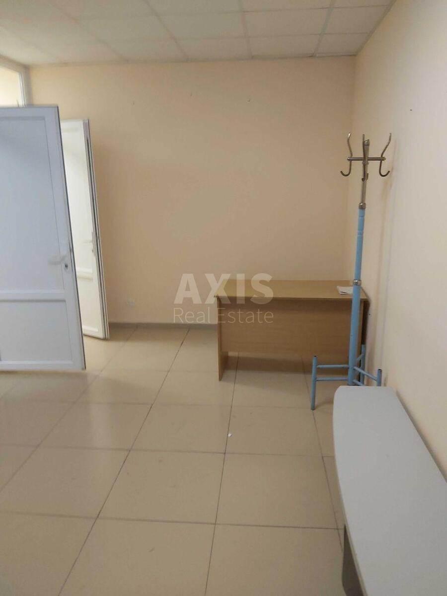 Trade object vul. Symyrenka 17А, 330m23