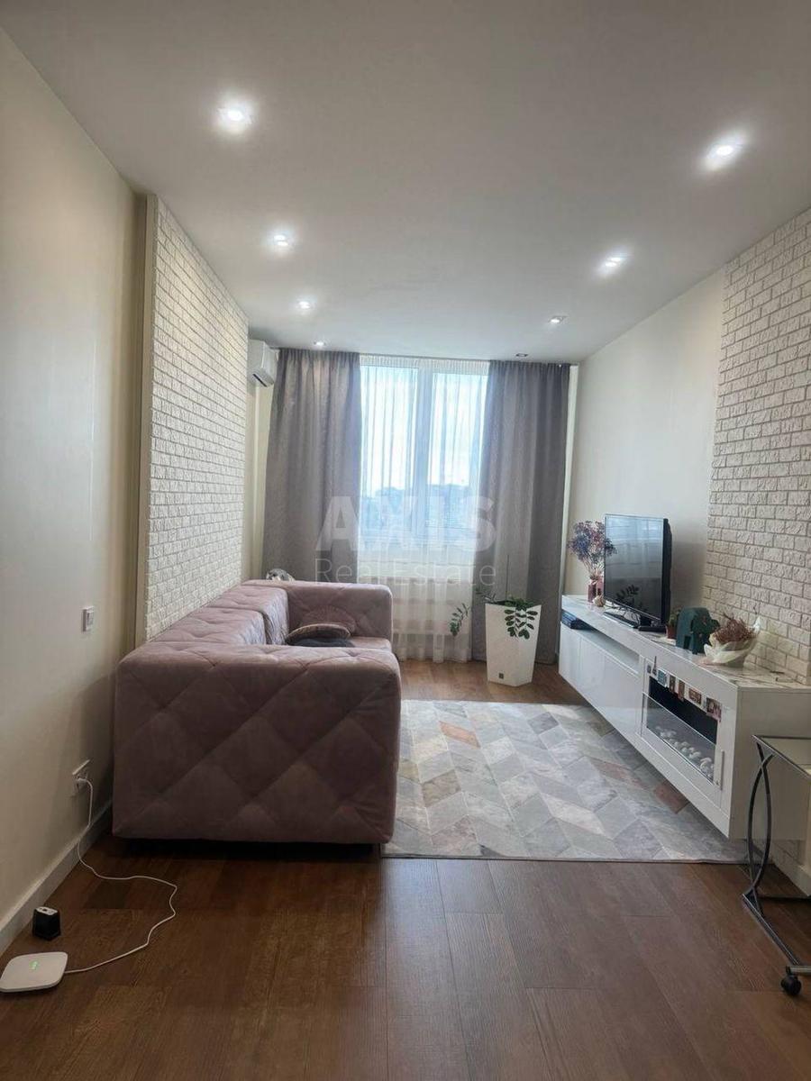 3k apartment vul. Andrjushhenka Grygorija 6Г6