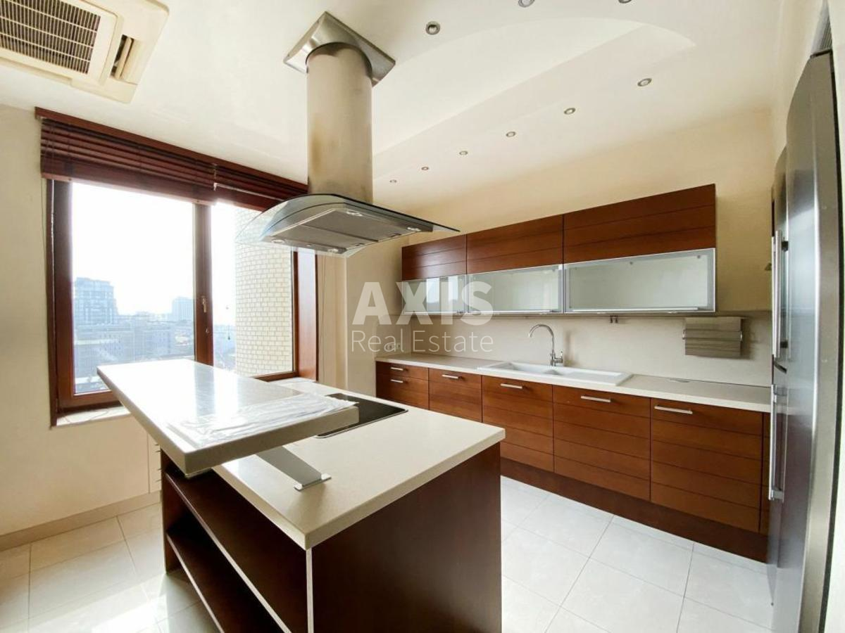 4k apartment vul. Nazarivs'ka 111