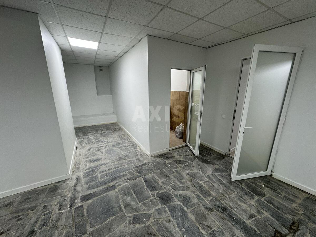 Trade object vul. Jaroslavs'ka 39, 128m25